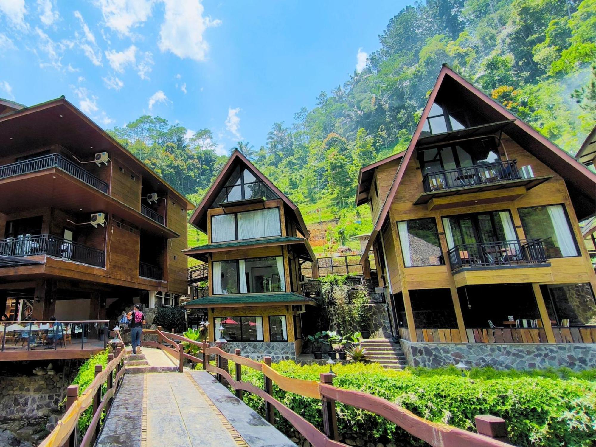 Bayan Village Батураден Экстерьер фото