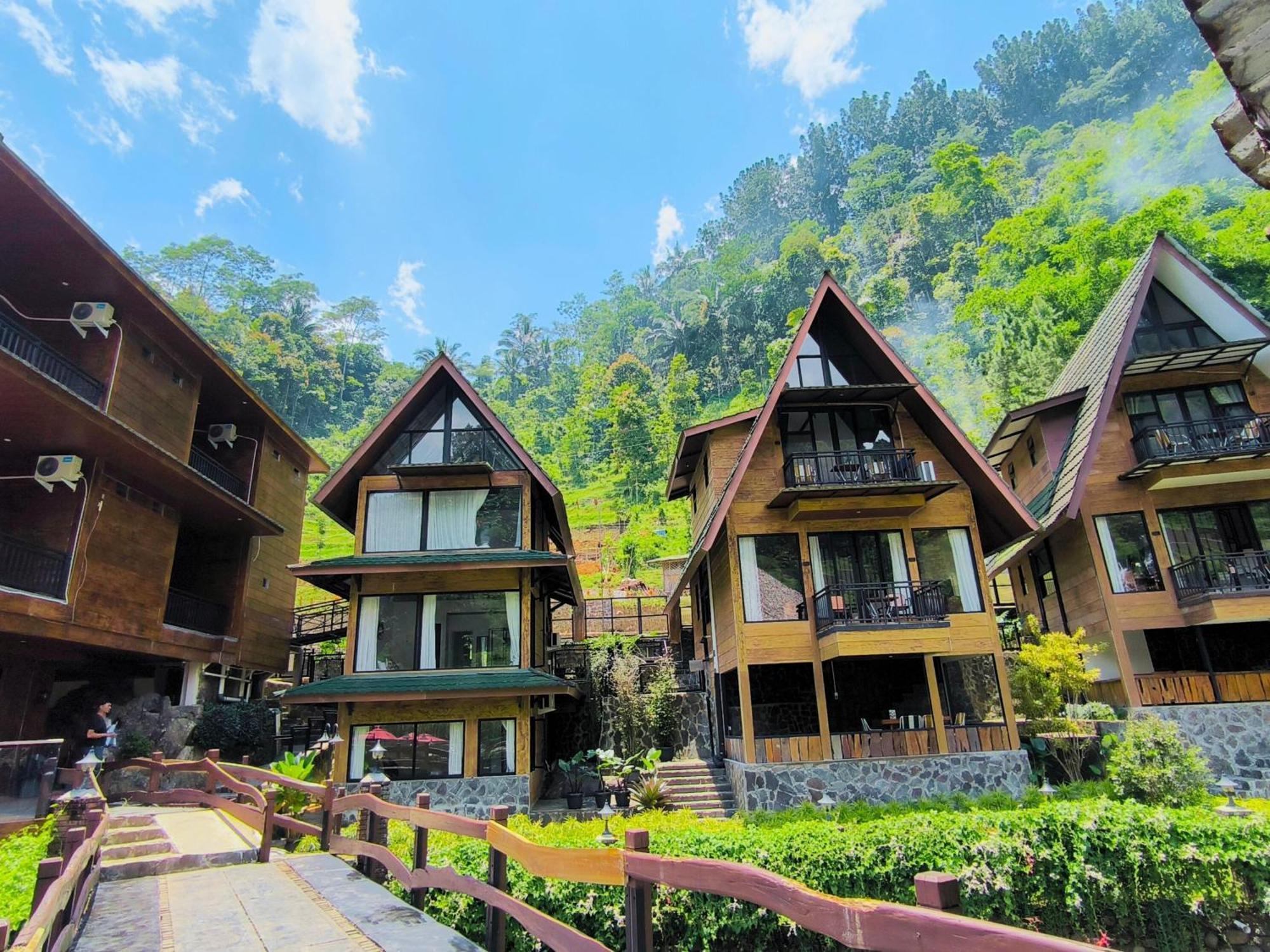Bayan Village Батураден Экстерьер фото