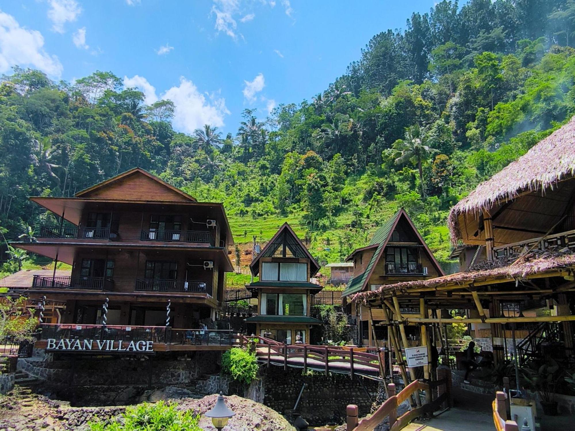 Bayan Village Батураден Экстерьер фото