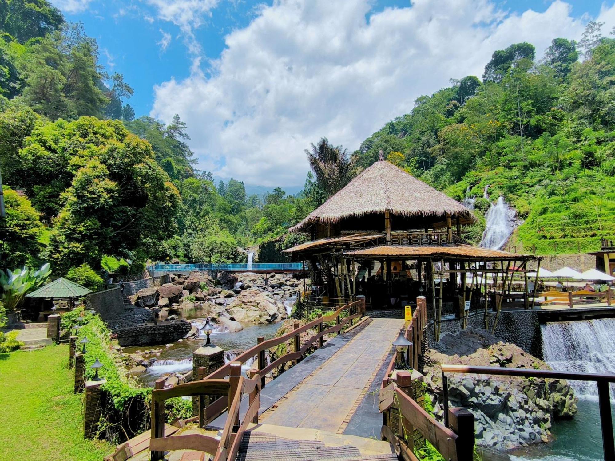 Bayan Village Батураден Экстерьер фото
